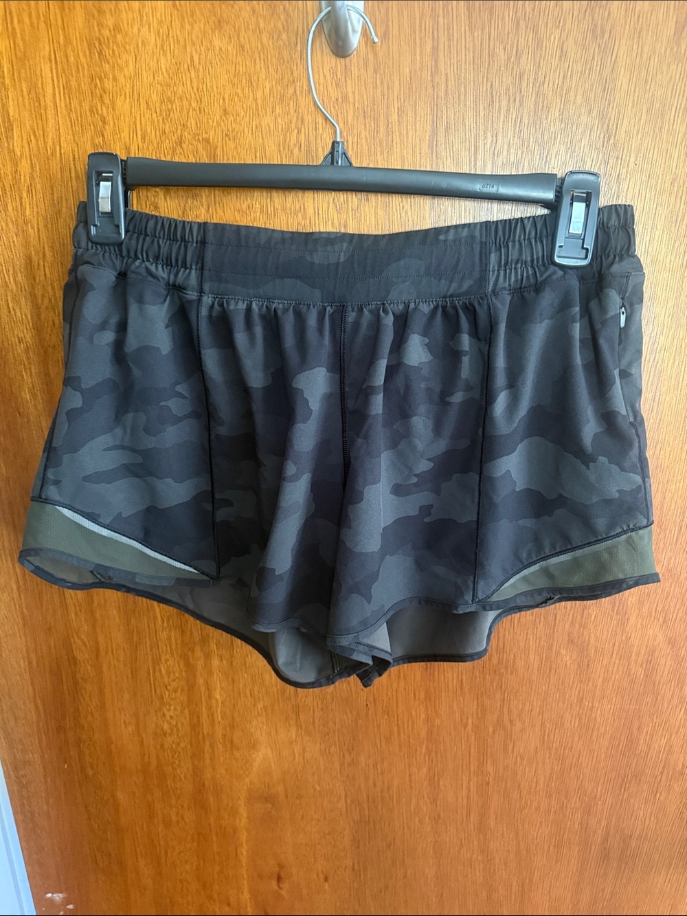 lululemon athletica Black Green Camo Athletic Shorts 12 Tall